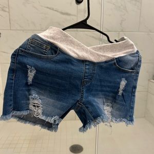 Maternity shorts - size S(Brand new)